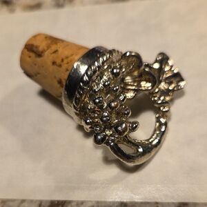 Silver Wine Bottle Stopper with Cork
